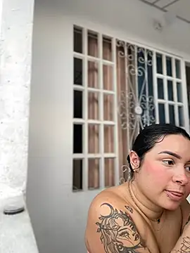 Snapshot of Pretty_Isadora chatting on 03-01-25, 08:42 Pretty Isadora online show from 03-01-25, 08:42