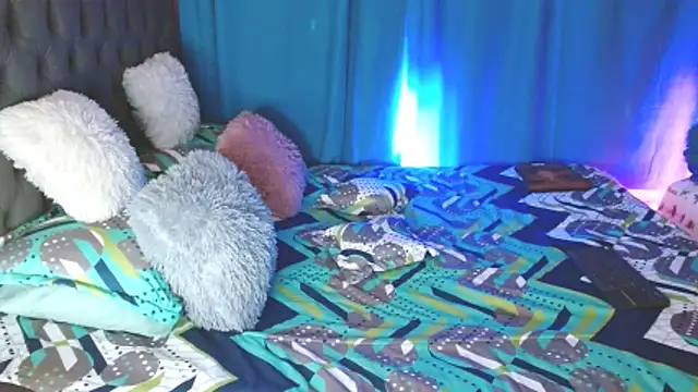 Kerly Lopez online show from 04-09-26, 05:30