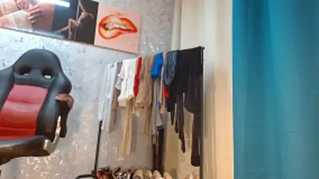 Samantabrown  online show from 02-14-26, 11:21