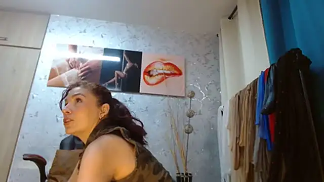 Samantabrown  online show from 02-04-26, 11:16