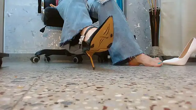 Samantabrown  online show from 11-11-25, 11:27