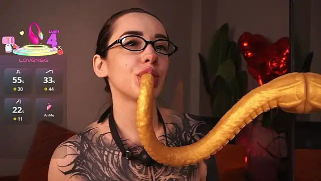 Snapshot of EvaCanton chatting on 02-25-26, 02:12 EvaCanton online show from 02-25-26, 02:12