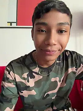 Snapshot of alejo_cute chatting on 04-16-26, 03:13 alejo cute online show from 04-16-26, 03:13