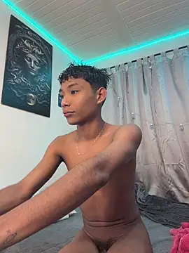 Snapshot of alejo_cute chatting on 07-11-26, 12:05 alejo cute online show from 07-11-26, 12:05