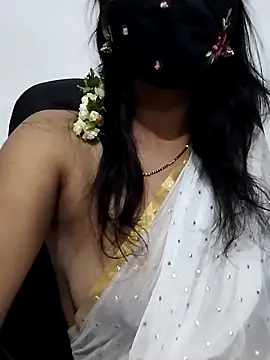 Snapshot of Triveni-Lovely chatting on 05-11-26, 05:10 Triveni-Lovely online show from 05-11-26, 05:10
