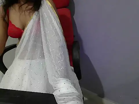 Snapshot of Triveni-Lovely chatting on 07-18-26, 07:17 Triveni-Lovely online show from 07-18-26, 07:17