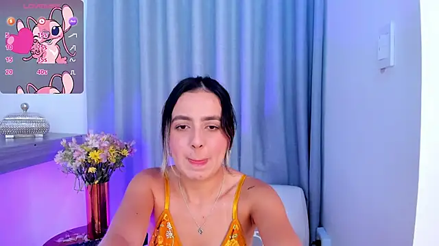Snapshot of Lucyortiz_ chatting on 02-08-25, 04:14 Lucyortiz online show from 02-08-25, 04:14