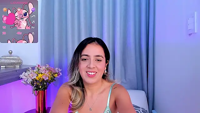 Snapshot of Lucyortiz_ chatting on 02-04-25, 06:06 Lucyortiz online show from 02-04-25, 06:06