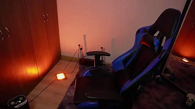 tay ler3 online show from 12-19-25, 11:18