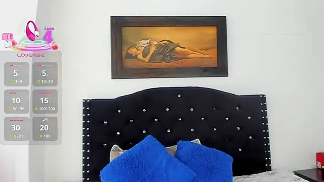 Alexandra Torress online show from 12-17-25, 05:40