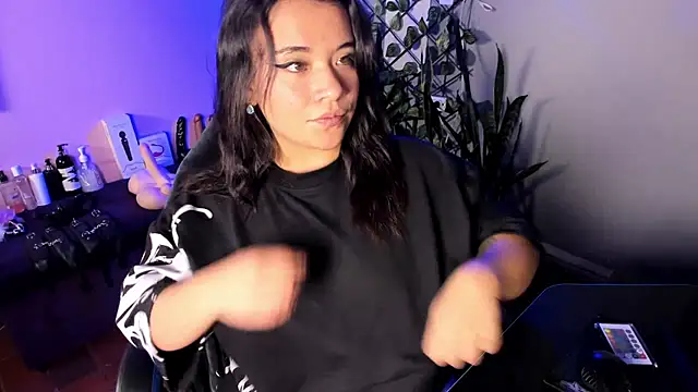 Amy hoy69 online show from 12-21-25, 03:19