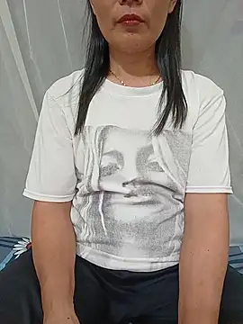 Snapshot of Asian_girl13 chatting on 07-22-26, 12:40 Asian girl13 online show from 07-22-26, 12:40