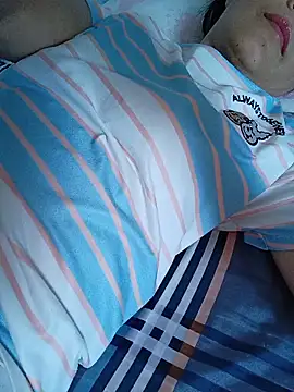 Snapshot of Asian_girl13 chatting on 06-28-26, 03:13 Asian girl13 online show from 06-28-26, 03:13