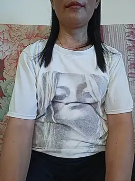 Snapshot of Asian_girl13 chatting on 05-24-26, 02:44 Asian girl13 online show from 05-24-26, 02:44