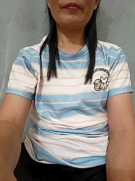 Snapshot of Asian_girl13 chatting on 07-16-26, 02:03 Asian girl13 online show from 07-16-26, 02:03