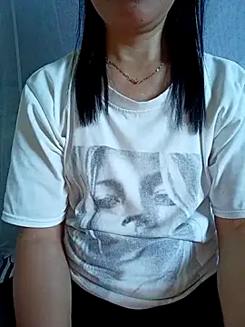 Snapshot of Asian_girl13 chatting on 05-29-26, 02:17 Asian girl13 online show from 05-29-26, 02:17