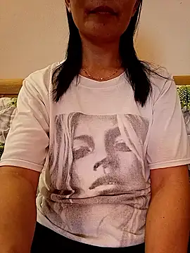 Snapshot of Asian_girl13 chatting on 05-19-26, 01:10 Asian girl13 online show from 05-19-26, 01:10