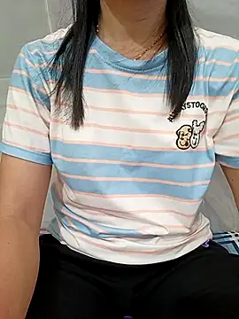 Snapshot of Asian_girl13 chatting on 07-03-26, 11:11 Asian girl13 online show from 07-03-26, 11:11
