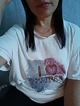 Snapshot of Asian_girl13 chatting on 06-18-26, 02:10 Asian girl13 online show from 06-18-26, 02:10