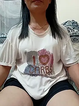 Snapshot of Asian_girl13 chatting on 05-08-26, 02:54 Asian girl13 online show from 05-08-26, 02:54