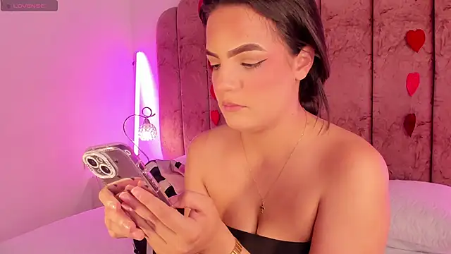 IsabellaGrey19 online show from 02-14-26, 07:47