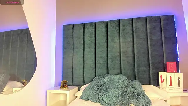 IsabellaGrey19 online show from 01-14-26, 07:28