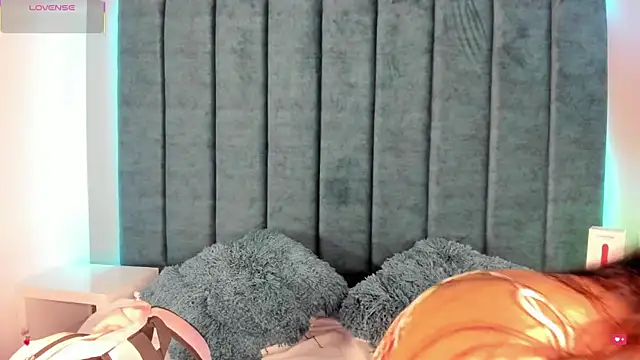 IsabellaGrey19 online show from 11-08-25, 07:28