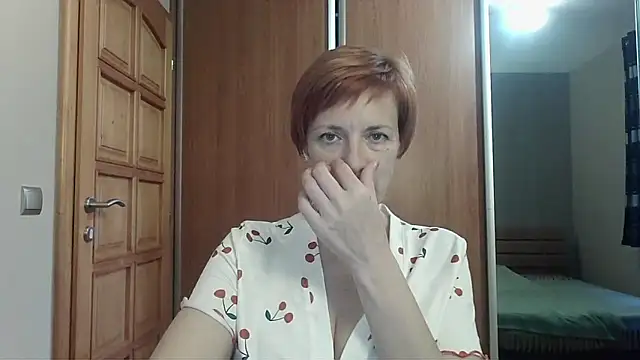 Snapshot of LoraLoraMay chatting on 06-13-26, 05:55 LoraLoraMay online show from 06-13-26, 05:55