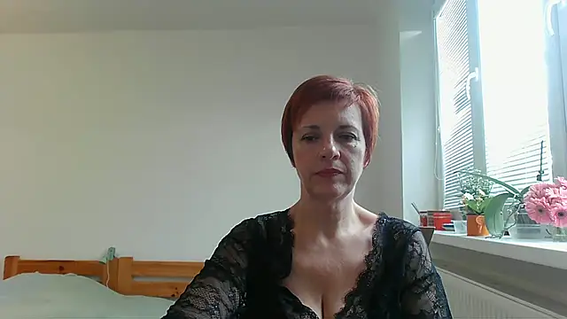 Snapshot of LoraLoraMay chatting on 10-07-25, 01:34 LoraLoraMay online show from 10-07-25, 01:34