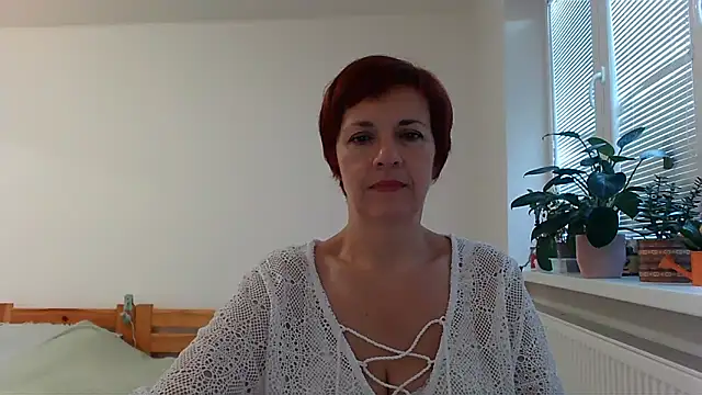 Snapshot of LoraLoraMay chatting on 09-20-25, 04:23 LoraLoraMay online show from 09-20-25, 04:23