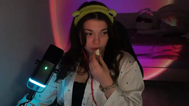 helengilmor online show from 02-26-26, 05:24