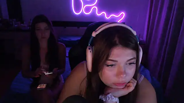 Snapshot of helengilmor chatting on 09-08-25, 06:29 helengilmor online show from 09-08-25, 06:29