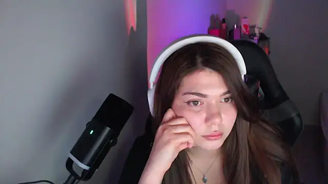 helengilmor online show from 04-07-26, 05:26