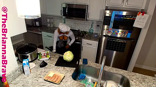 BriannaBrave online show from 11-23-25, 04:22