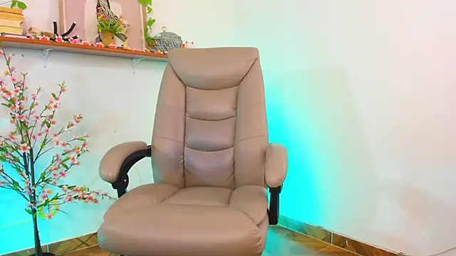 Chanelll Taylorr  online show from 04-01-26, 06:59