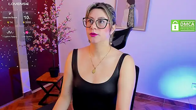 Chanelll Taylorr  online show from 03-12-25, 01:08