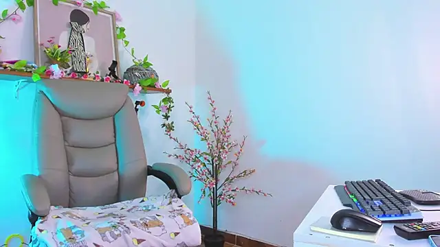 Chanelll Taylorr  online show from 02-02-26, 12:59