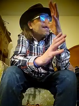 Snapshot of Geaux_Again chatting on 01-22-25, 06:20 Geaux Again online show from 01-22-25, 06:20