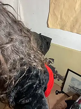 Snapshot of OniricFemme chatting on 02-18-26, 03:08 OniricFemme online show from 02-18-26, 03:08