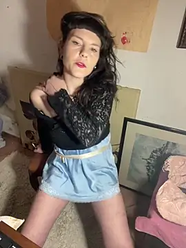 Snapshot of OniricFemme chatting on 02-16-26, 08:51 OniricFemme online show from 02-16-26, 08:51