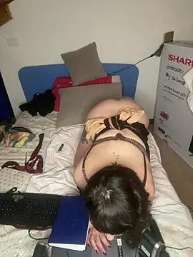 Snapshot of OniricFemme chatting on 03-19-25, 01:54 OniricFemme online show from 03-19-25, 01:54