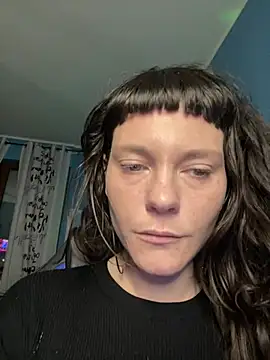 Snapshot of OniricFemme chatting on 02-01-26, 06:22 OniricFemme online show from 02-01-26, 06:22