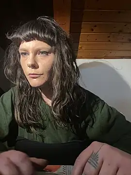 Snapshot of OniricFemme chatting on 03-02-25, 11:39 OniricFemme online show from 03-02-25, 11:39