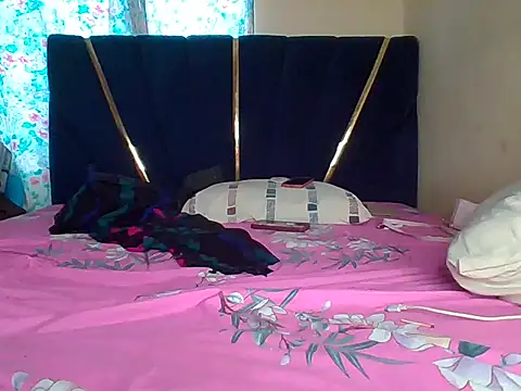 awino001 online show from 06-18-26, 05:50
