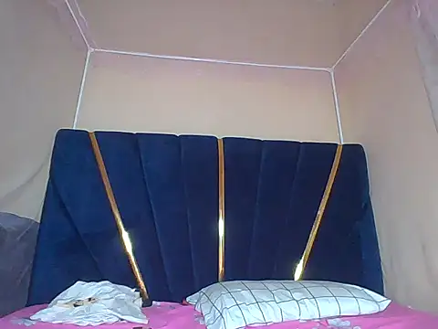 awino001 online show from 10-11-25, 01:17