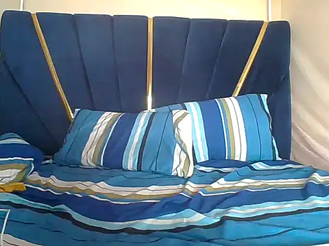 awino001 online show from 09-22-25, 07:53