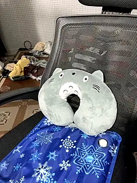 Milk Mom99 online show from 10-21-25, 08:58