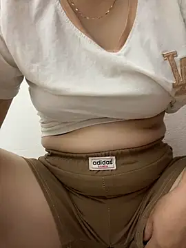 Milk Mom99 online show from 10-15-25, 11:24