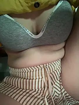 Milk Mom99 online show from 03-18-26, 07:00