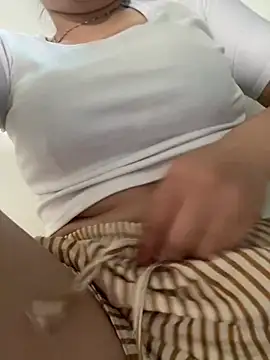 Milk Mom99 online show from 04-10-26, 07:04